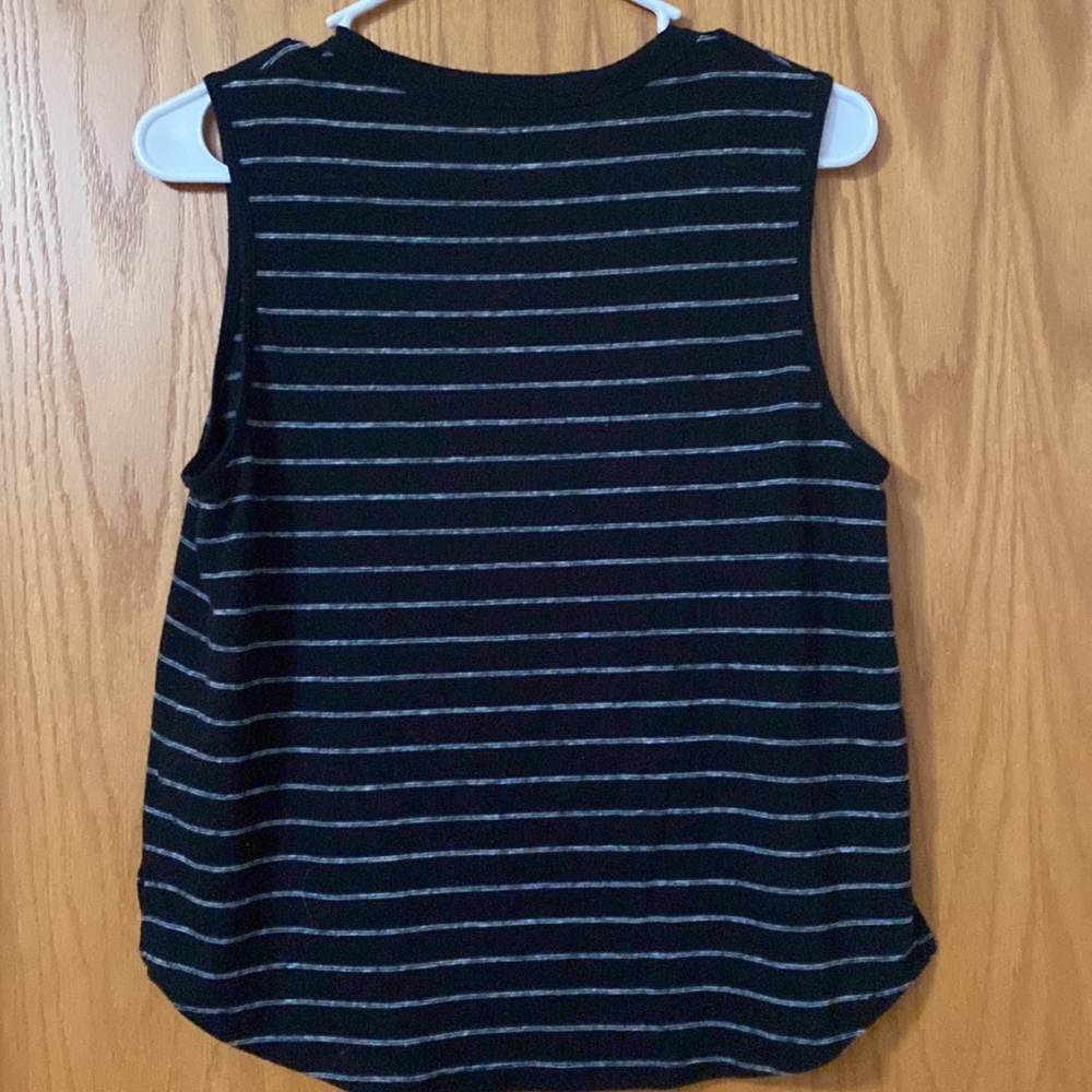 Old Navy Cute Tank Top Bundle Medium Petite Striped - Picture 4 of 8